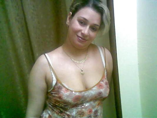 5P Arab woman