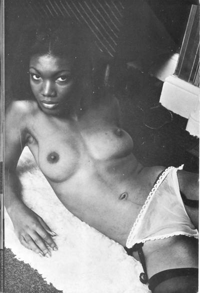 24P Vintage Amateur Black Woman