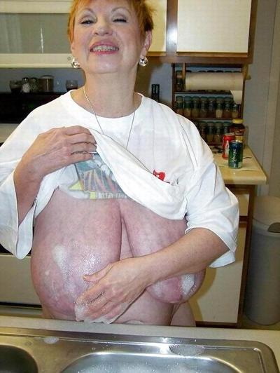 11P Schöne reife Frau