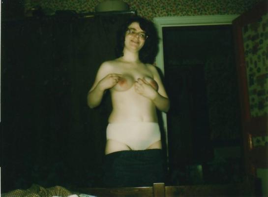 22P Ugly whore Geraldine from France