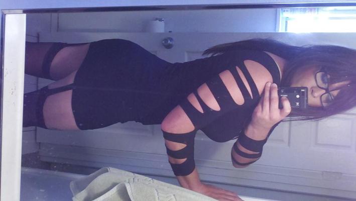 4P Sexy Crossdresser