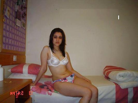 11P Real Tunisian sluts