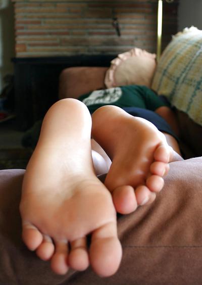 25P Awesome Amateur Teen Feet Part VII