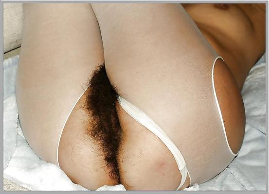 25P Les filles au cul poilu sont SEXY !