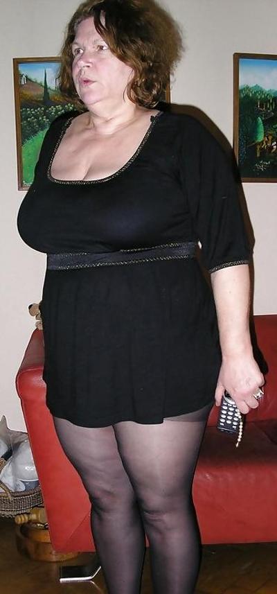 4P Clothed and flashing