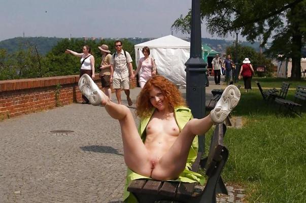 24P Redhead Flashing Babes