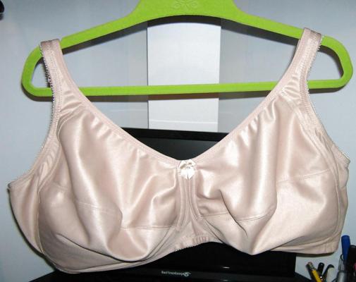 14P G cups for mature woman