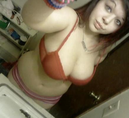 16P Another SelfShot Busty Teen