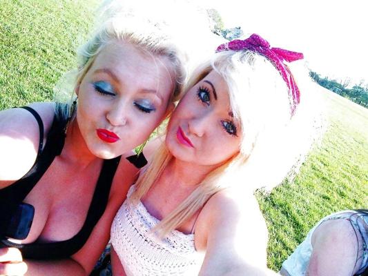 11P My friends with big boobs 