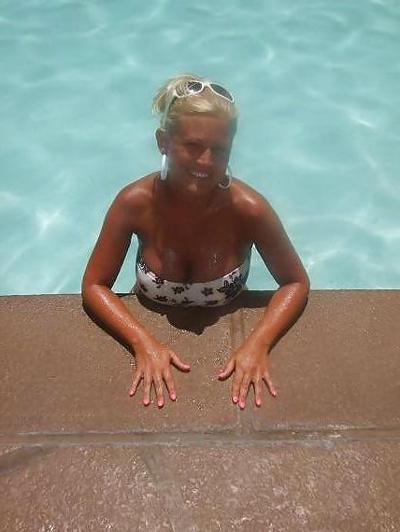 10P Hot Amatuer Big Boobs (non-nude)