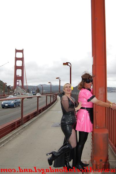19P Escravidão PÚBLICA FemDom em Kinky São Francisco, CA