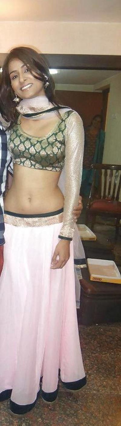 9P Skinny desi girl 