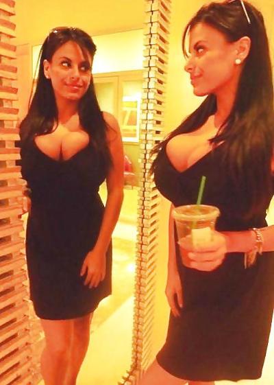 20P Bellezas tetonas vestidas 1 (no desnudas)