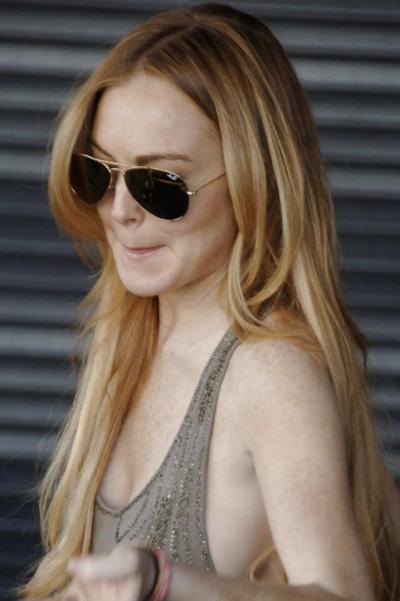 13P Lindsay Lohan ... Side Boob In Grey Dress