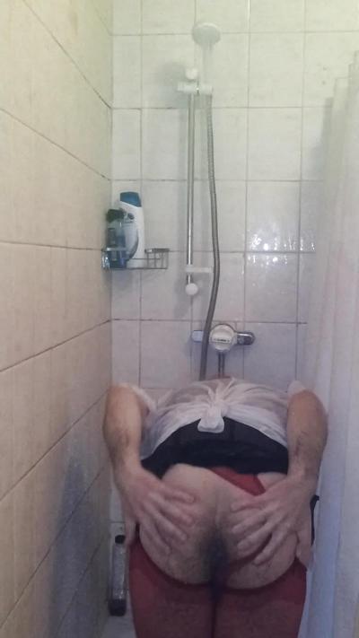 21P CD In the Shower in Black corset with red