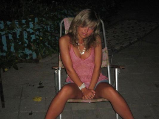 13P Pretty Blonde Amateur Babe......Nice !!!