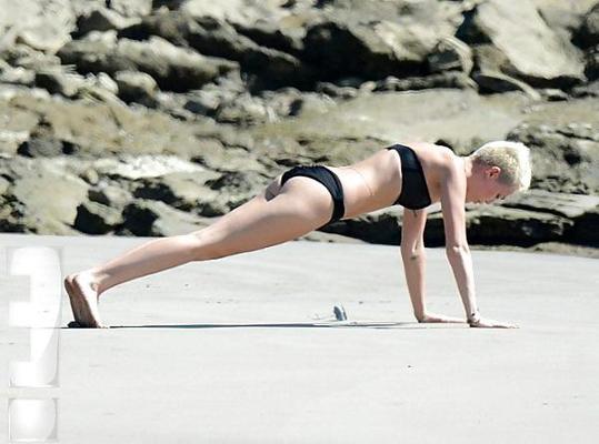 22P Sexy Miley Cyrus Bikini Beach Yoga Girl in Costa Rica 2013