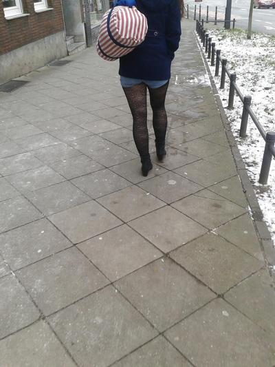 25P Pantyhose Street