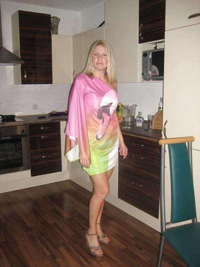 6P Exposed wife - mature blonde MILF