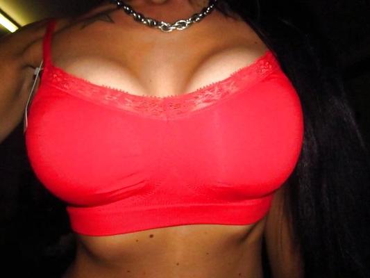 22P Real amateur sexy mom girl boobs tits very hot leggings