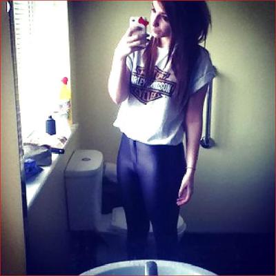 25P Love girls in leggings CLOSE-UPS