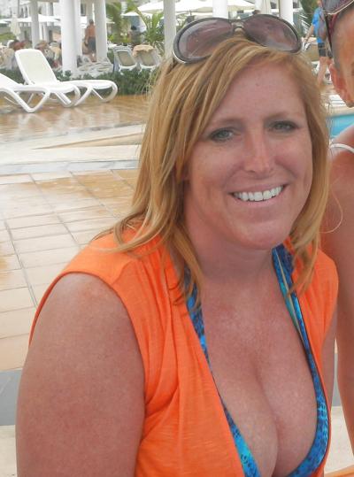19P Busty Flickr Milf 9 (非ヌード)