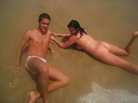 25P Nude Beach Teens