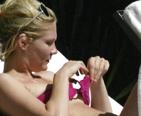 25P Sexy Kirsten Dunst