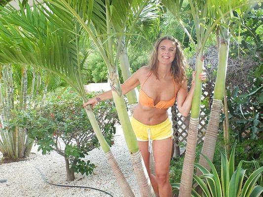 17P How would you fuck my brothers sexy mature wife?