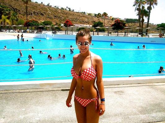 24P Holidays without boyfriend for Lucy (2)