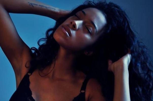12P Sexy ebony Russian girl