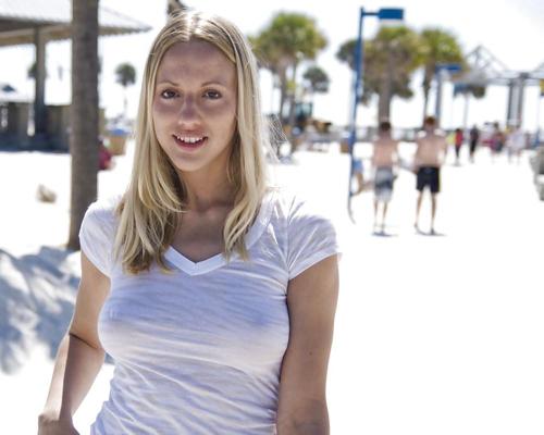 25P Nipples - Pokies - Braless - Downblouse