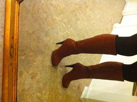 15P Brown leather knee high boots