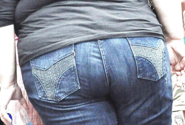 8P BBW MILF Cul en Jeans