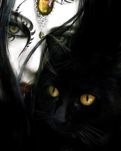 25P Women and cats, an eternal friendship story 