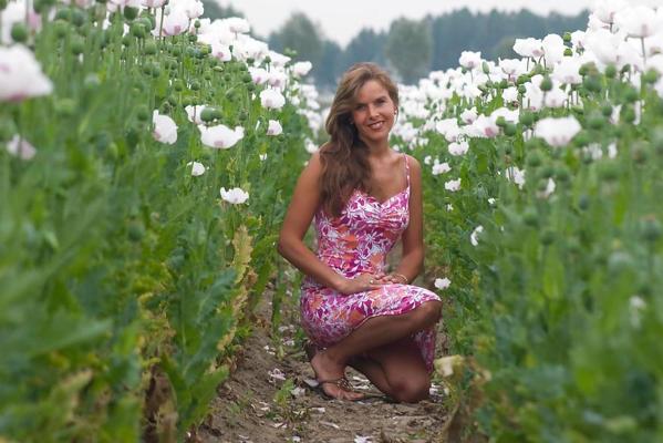 17P How would you fuck Dutch mom ?