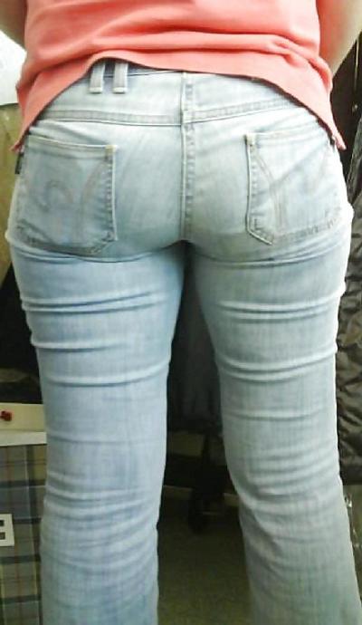 11P Do i got the best ass here or what