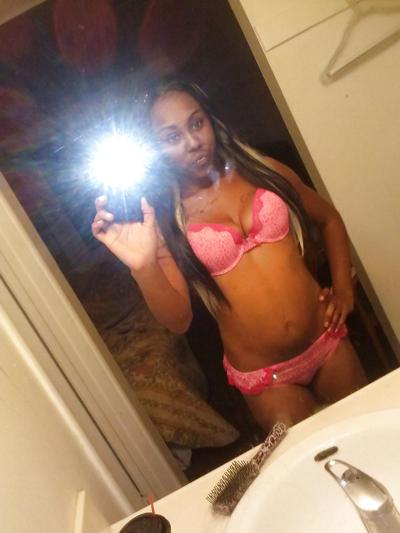 9P Ebony escort