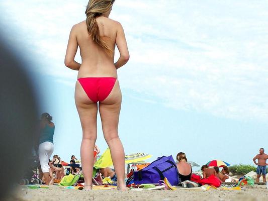 12P Mature beach