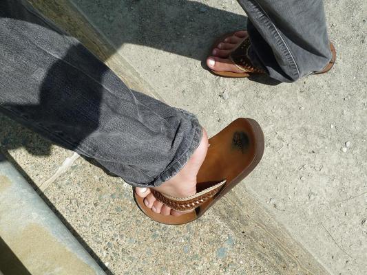 13P THE PERFECT FEET