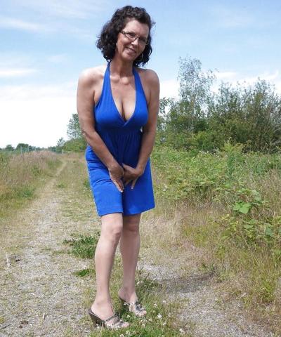 19P Hotlegs-amateur mature maggie