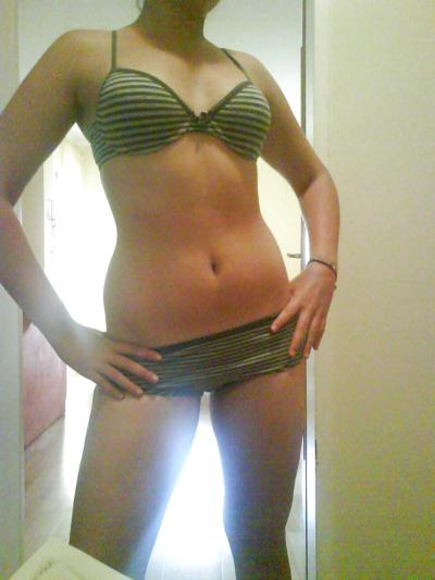 10P Jenny Naked Bitch from Germany needs cmts