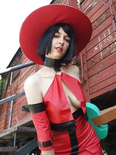9P Grazia cosplay
