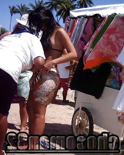 9P Voyeur sur la plage gros cul