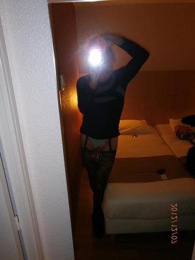 12P Hotel exhib public masturbation cock sexe queue 