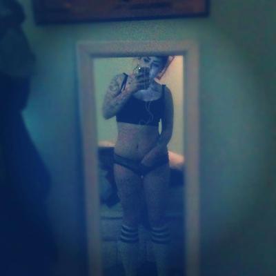 8P My pictures, use me for a quickie then cum on me?