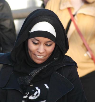 25P Belle Beurette en Hijab 3