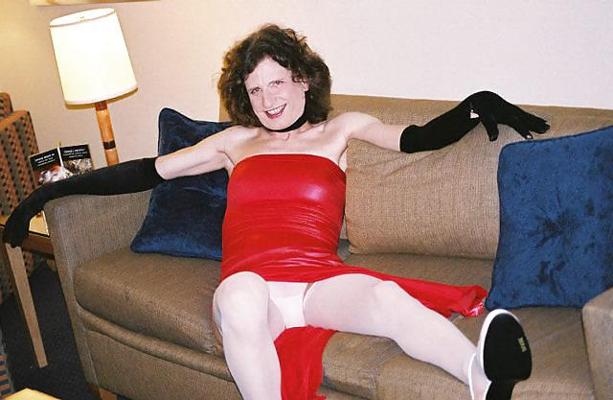 13P Red dress at hyatt