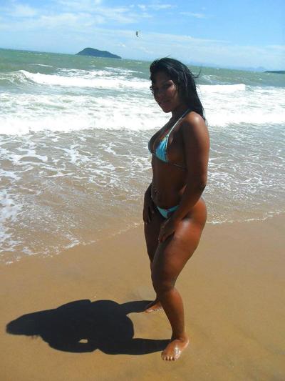8P Bruna Brazilian Brunette in Beach Rio das Ostras