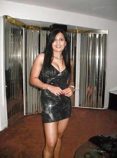 4P MILF indienne qui aime la BBC